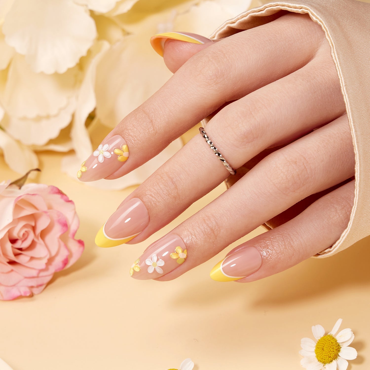 🌷 How to Style Cat Eye Press-On Nails with Spring Outfits