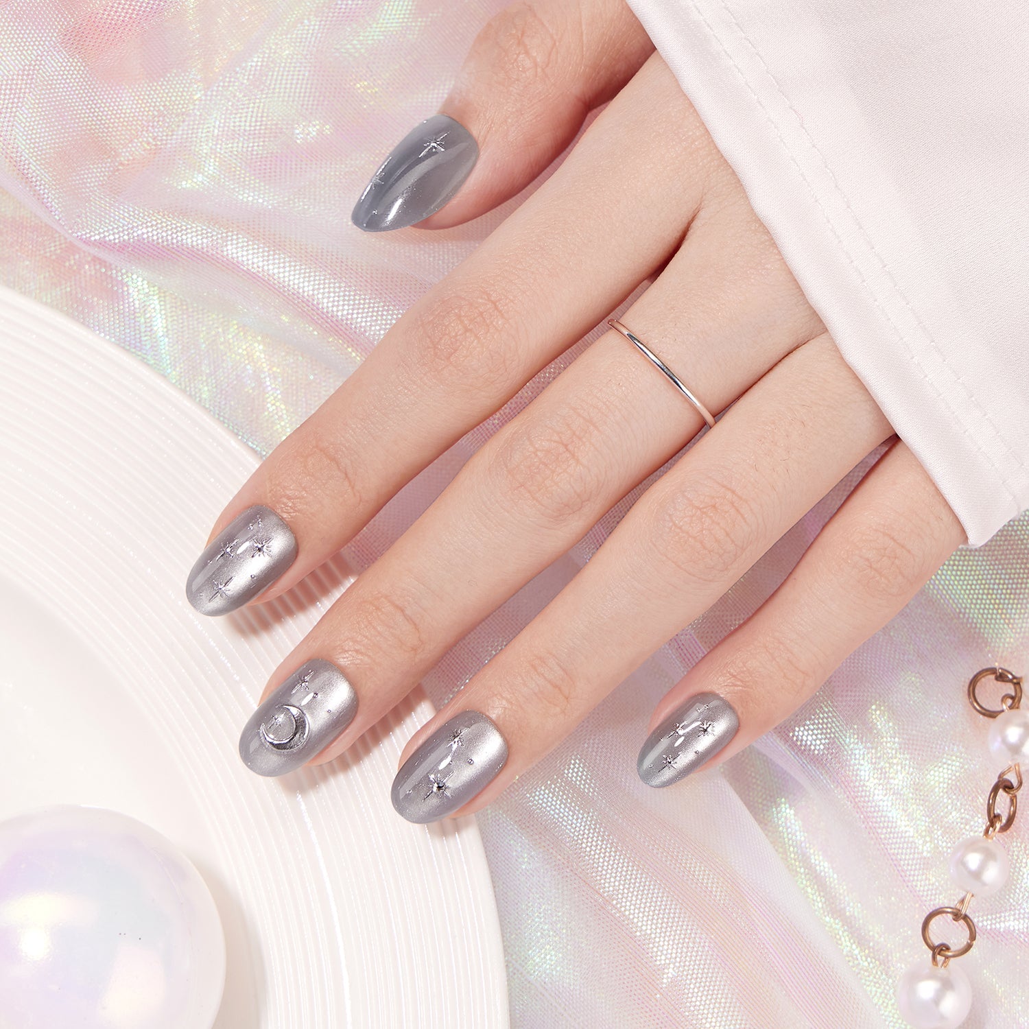 Best Silver Press-On Nails for Short Nails: Stylish, Comfortable & Easy to Wear