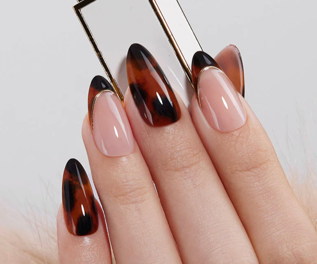 2025 Top Winter Vibe: Matchy Nails