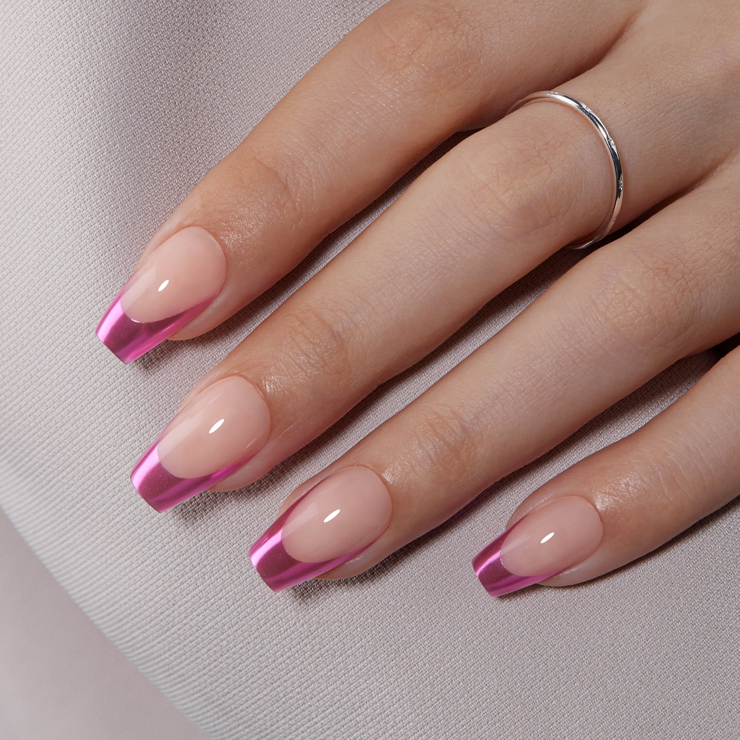 قبلة بتلات الورد 