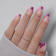 قبلة بتلات الورد 