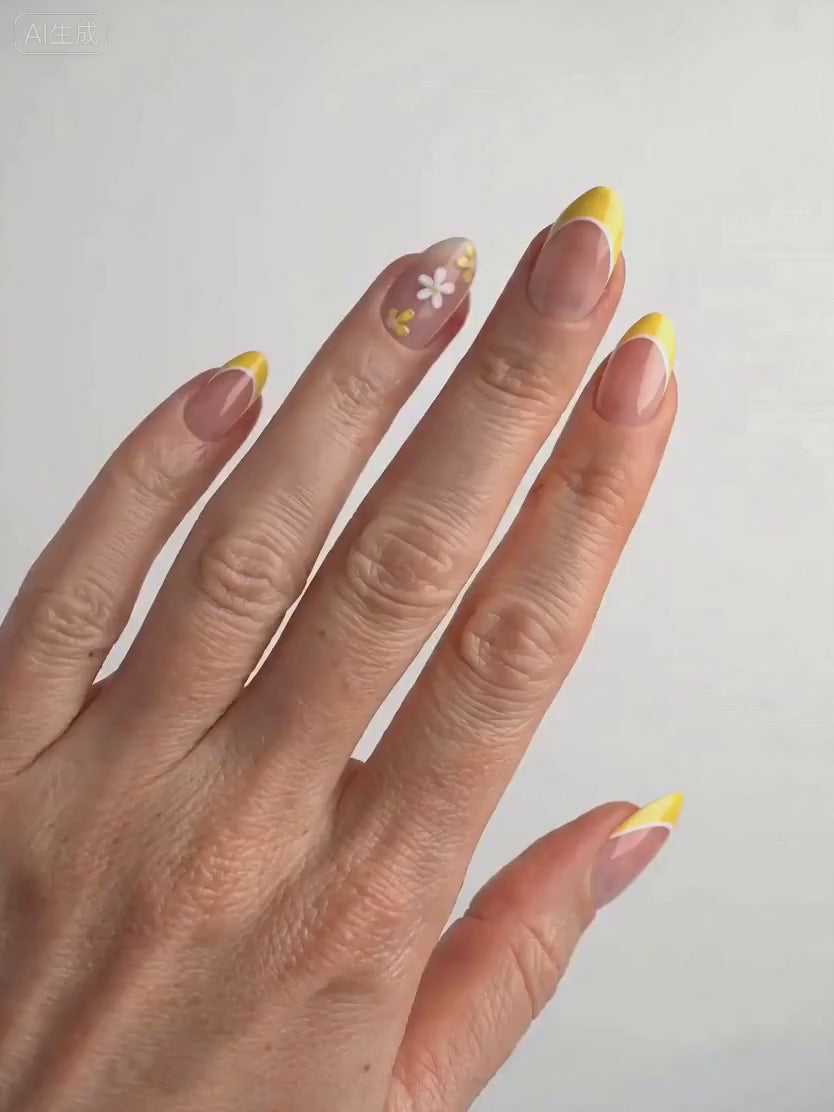 Load video: Sunlit Daisy