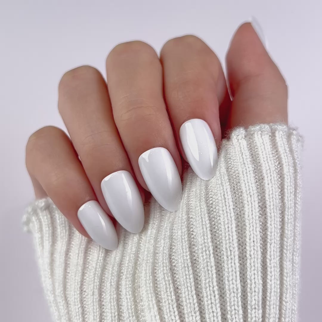 Load video: Elegant White