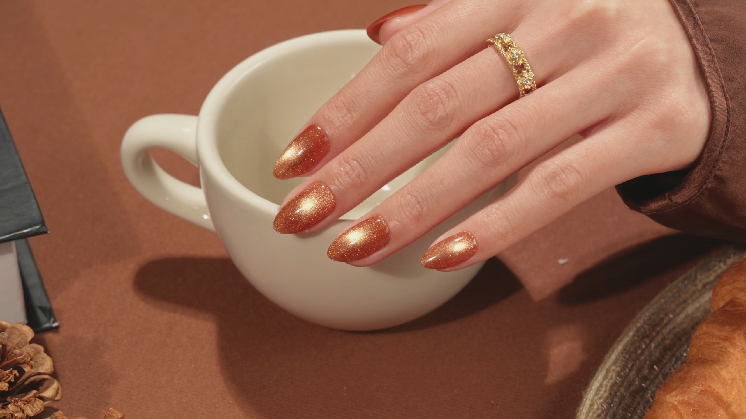 Load video: Truffle Halo