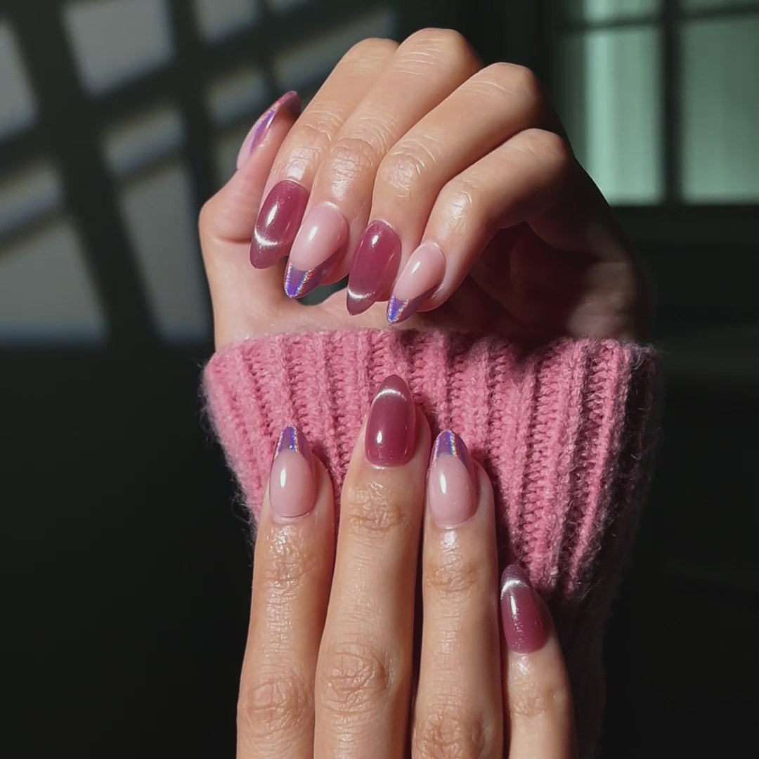 Load video: VSALON Dual Glam “Potion” Short Almond Press On Nails – natural look on hand model.