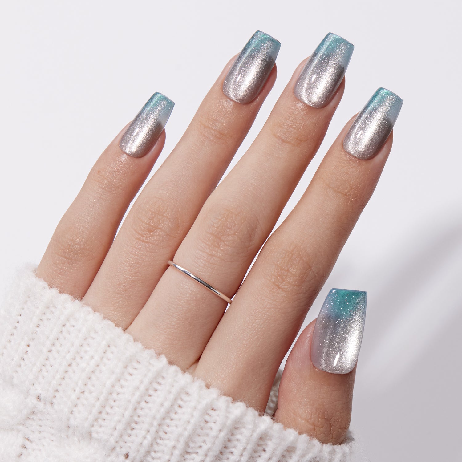 VSALON Nourishment Frozen Muse Silver Ombre Cat Eye Chrome Short Coffin Press On Nails - model wearing