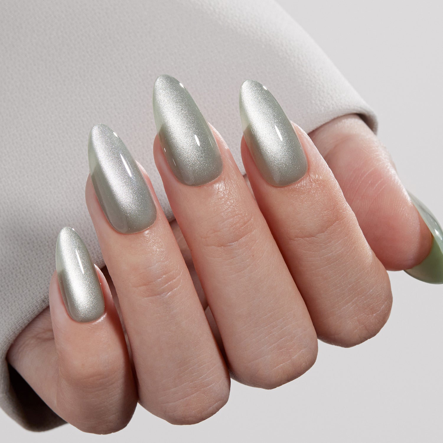 VSALON Nourishment Goblin Cat Eye Short Almond Press On Nails - elegant look worn on hands