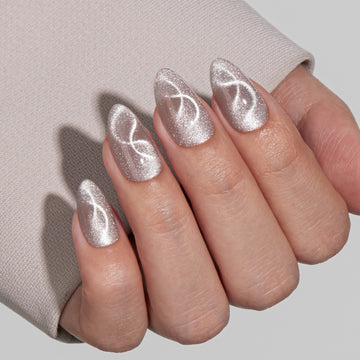 files/vsalon-polar-uv-cure-nails-cat-eye-short-almond-daily-wear-01.jpg