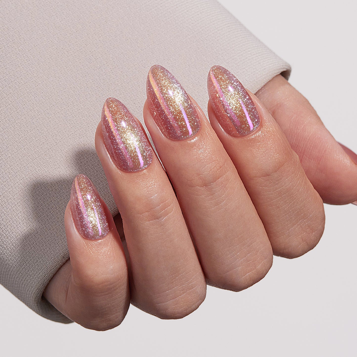VSALON Nourishment Tippie Firework pink Cat Eye Short Almond Press On Nails - elegant look worn on hands